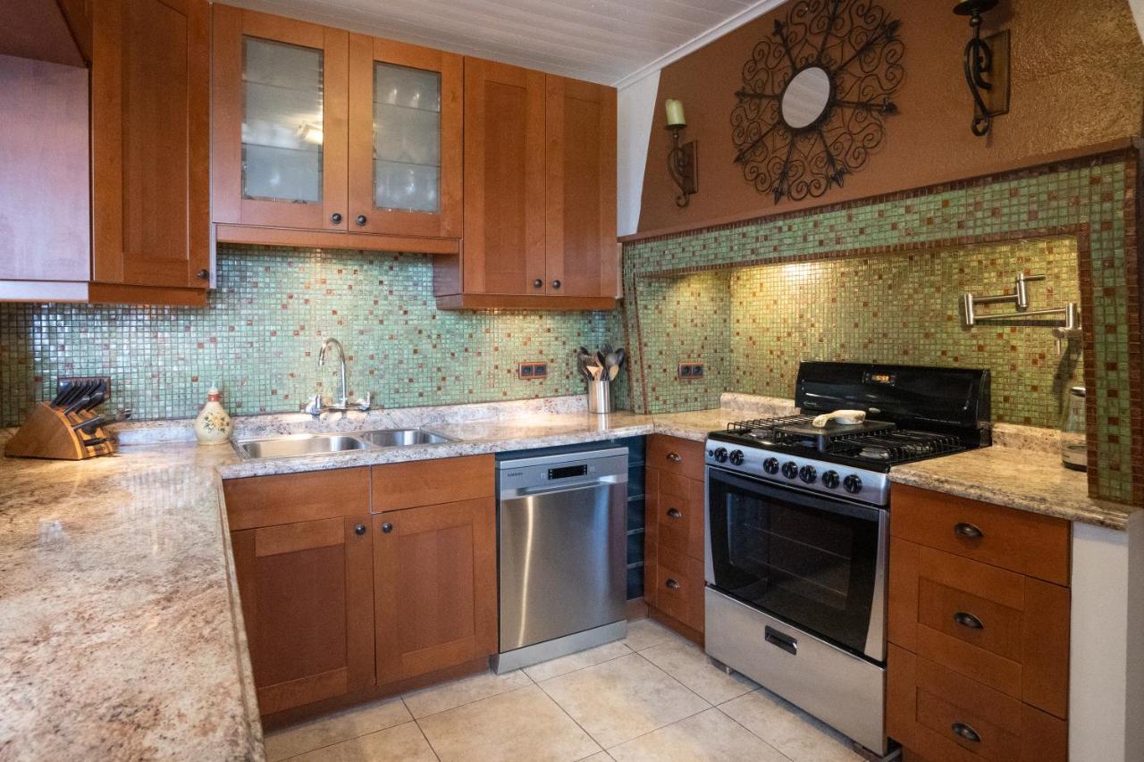 Quinta Pereirinha Farm - A Private 3 Bedroom Vacation Home, Close To Hiking W Ocean Views - Pico Island, Azores São Roque do Pico المظهر الخارجي الصورة